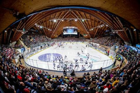28 12 2018 Ice hockey season 2018 2019 Spengler Cup game 2 Team Canada Thomas Sabo Ice Tigers Icetigers Nuremberg ThHa Ice Tigers before game full arena symbol picture feature picture