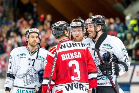 28 12 2018 Ice hockey season 2018 2019 Spengler Cup game 2 Team Canada Thomas Sabo Ice Tigers Icetigers Nuremberg ThHa Mike Mieszkowski 72 Thomas Sabo Ice Tigers Martin Ness 81 Thomas Sabo Ice Tigers Kevin Bieksa 3 Team Canada Tim Bender 77 Thomas Sabo Ice Tigers