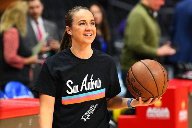 LOS ANGELES, CA - DECEMBER 29: San Antonio Spurs assistant coach Becky Hammon looks on before a NBA Basketball Herren USA game between the San Antonio Spurs and the Los Angeles Clippers on December 29, 2018 at STAPLES Center in Los Angeles, CA. (Photo by Brian Rothmuller Icon Sportswire) NBA: DEC 29 Spurs at Clippers Icon181229004 EDITORIAL USE ONLY