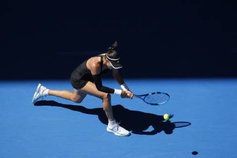 30th December 2018, RAC Arena, Perth, Australia; Hopman Cup Tennis, sponsored by Mastercard; Garbine Muguruza of Team Spain plays a backhand shot to Angelique Kerber of Team Germany  ActionPlus12091661 DavidxWoodley