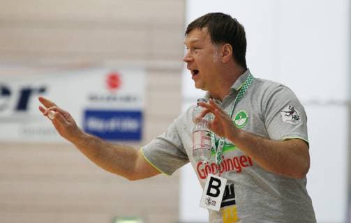 Handball 1 Bundesliga Women THC Frisch Auf Göppingen 30 12 18 Bad Langensalza Handball 1 Bundesliga Women Season 2018 2019 Thüringer Handballclub THC Frisch Auf Göppingen in picture Coach Aleksandar Knezevic Göppingen gives instructions