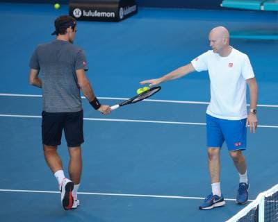 Roger Federer and Daniel Troxler Training Copyright: xJuergenxHasenkopfx