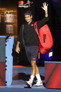 Roger Federer comes to the pitch Copyright: xJuergenxHasenkopfx