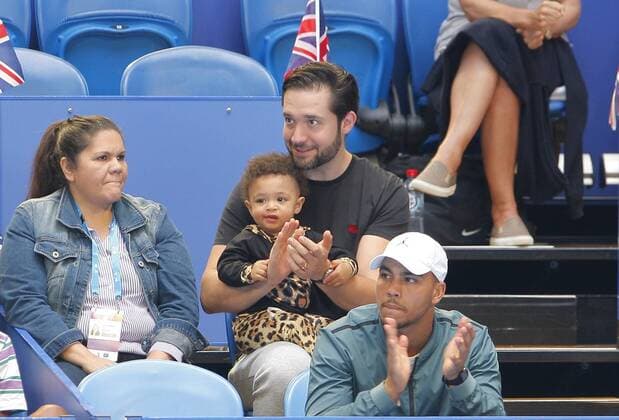 Sport Themen der Woche KW01 Sport Bilder des Tages 3rd January 2019, RAC Arena, Perth, Australia; Hopman Cup Tennis, sponsored by Mastercard; Serena Williams husband Alexis Ohanian holds their daughter Alexis as they watch her play against Katie Boulter of Team Britain  ActionPlus12092665 DavidxWoodley