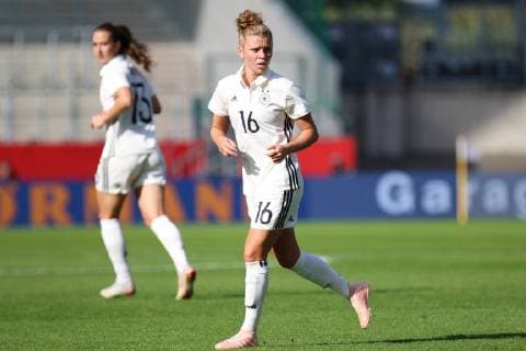 front Linda Dallmann Germany 16 football Germany vs Austria women international Essen 06 10 2018 DFB regulations prohibit any use of photographs as image sequences and or quasi video Essen stadium Hafenstrasse NRW Germany
