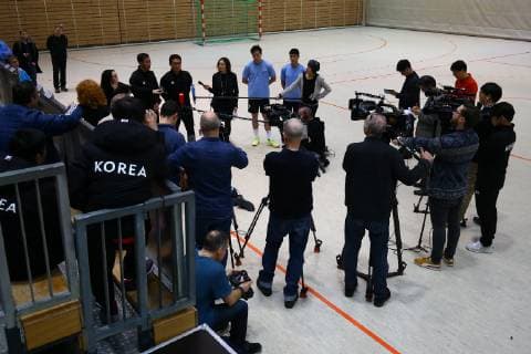 Handball Men Season 2018 19 World Championship 2019 in Germany and Denmark public training Korea media round after training 04 01 19 Copyright: xMichaelxHundtx xMatthiasxKochx