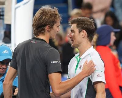 Matthew Ebden congratulates the winner Alexander Zverev Copyright: xJuergenxHasenkopfx
