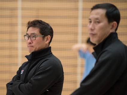 Head coach Young Shin Cho and coach Myong Chol Sin l r Handball Public training of the joint handball team from North and South Korea in preparation for the Handball World Championship 2019 in DEN GER at the Horst Kober Sports Centre in Berlin Germany on 04 01 2019