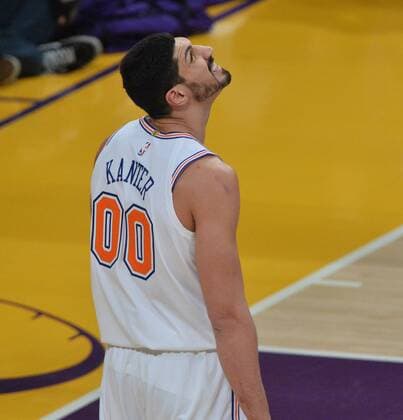 New York Knicks center Enes Kanter is pictured in an NBA Basketball Herren USA game in Los Angeles against the Lakers at Staples Center in Los Angeles on January 4, 2019. Kanter, a native of Turkey informs the Knicks he will not be traveling with the team to London later this month to take on the Washington Wizards out of fear he could be killed by Turkish spies. Kanter, an outspoken critic of the Turkish government, especially of hardline President Erdogan now feels his life would be in danger if he were to Tavel overseas. Sadly, I m not going because of that freaking lunatic, the Turkish president, Kanter told ESPN on Friday. There s a chance that I can get killed out there.  LAP2019010503 JIMxRUYMEN