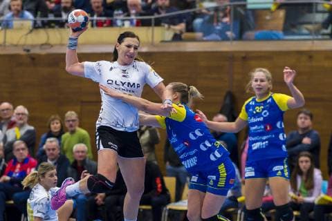 Bietigheim Germany 05 January 2019 EHF Cup 18 19 SG BBM Bietigheim vs Storhamar Handball Elite vs Karolina Kudlacz Gloc Bietigheim Elise Skinnehaugen Storhamar Bietigheim Bissingen Halle am Viadukt Baden Württemberg Germany