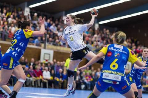 Bietigheim Germany 05 January 2019 EHF Cup 18 19 SG BBM Bietigheim vs Storhamar Handball Elite Betina Riegelhuth Storhamar Laura van der Heijden Bietigheim Elise Skinnehaugen Storhamar Bietigheim Bissingen Halle am Viadukt Baden Württemberg Germany