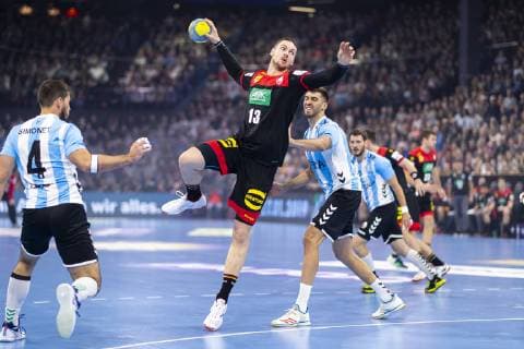 Hendrik Pekeler No 13 Germany vs. Nicolas Bonanno No 77 Argentina Germany vs Argentina Handball Test game 06 01 19 Kiel Schleswig Holstein Germany Sparkassen Arena Copyright: xAgentur54Gradx xFelixxKoenigx