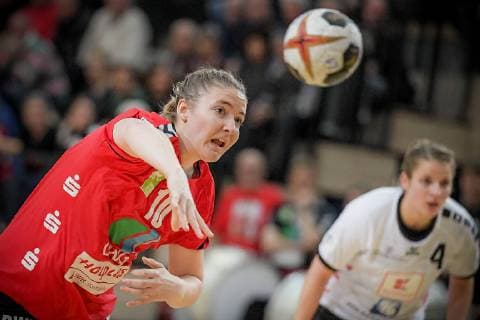 Nadine Smit SV Union Halle scoring goal SV Union Halle Neustadt Wildcats vs Neckarsulmer Sport Union Handball 1 Bundesliga Season 2018 2019 Copyright xVIADATAx xHolgerxJohnx Halle Saale Sachsen Anhalt Germany