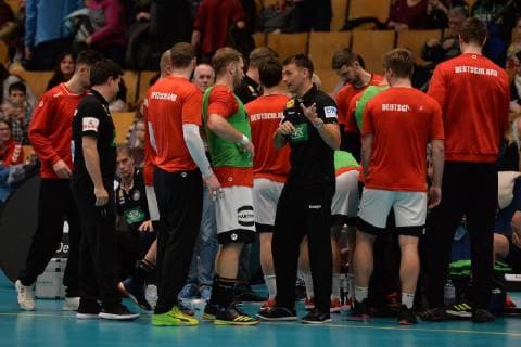 Handball Men Season 2018 19 World Championship 2019 in Germany and Denmark public training of the German national team Steffen Weinhold Nr 17 Germany head coach Christian Prokop Germany 08 01 19 Copyright: xMatthiasxKochx