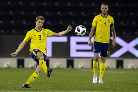 190108 Sweden s Simon Tibbling and Alexander Milosevic during the international friendly football match between Sweden and Finland on January 8 2019 in Doha Photo Niklas Larsson BILDBYRAN kod NL 44170, detectedSourceLanguage  Copyright: NIKLASxLARSSON BB190108NL059