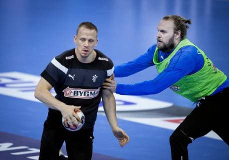 Morten Olsen and Henrik Moellgaard during the training at Royal Arena on Wednesday 9 January 2019 Copenhagen Denmark, detectedSourceLanguage  Copyright: Scanpix LiselottexSabroex cop101 spdk20190109-145813-L
