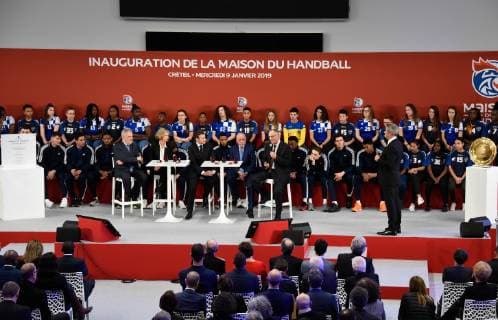 Emmanuel Macron ( president de la Republique ) a l inauguration de la Maison du Handball - Laurent Cathala ( maire de Creteil ) - Joel Delplanque ( president FFHB ) - Valerie Pecresse ( presidente de la region ile de france ) NEWS : Emmanuel Macron a l inauguration de la Maison du Handball - Creteil - 09 01 2019 FedericoPestellini Panoramic 