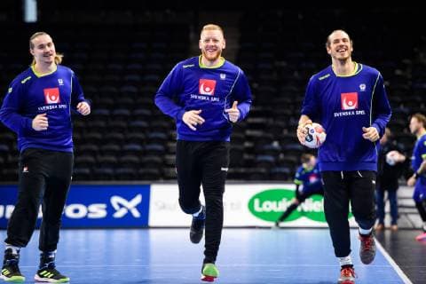 190110 Lukas Nilsson Jim Gottfridsson and Kim Ekdahl du Rietz of Sweden during a press meeting and practice during the IHF World Handball Championship on January 10 2019 in Copenhagen Photo Ludvig Thunman BILDBYR u0081N kod LT 35572, detectedSourceLanguage  Copyright: LUDVIGxTHUNMAN BB190110LT016