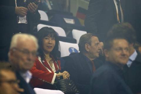 Handball Men World Championship 2019 in Germany and Denmark Opening match Germany Korea Former Chancellor Gerhard Schröder re with his Korean wife Kim So yeon li 10 01 19 Copyright: xMichaelxHundtx xMatthiasxKochx