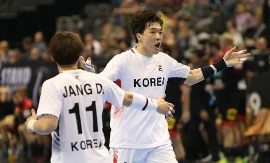 Rejoicing at NA Seungdo Korea at the opening match Korea vs. Germany of the mens handball World Championship 2019 on 10 01 2019 in the Mercedes Benz Arena in Berlin Handball World Championship 2019 Group A Korea vs Germany