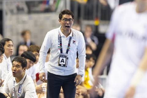 Coach Young Shin Cho Korea vs Germany Preliminary Round Handball IHF Handball World Championship 10 01 19 Berlin Berlin Germany Mercedes Benz Arena Copyright: xAgentur54Gradx xFelixxKoenigx