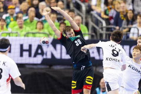 Taehun Jo Nr 9 Korea vs Fabian Boehm Nr 38 Germany Korea vs Germany Preliminary Round Handball IHF Handball World Championship 10 01 19 Berlin Berlin Germany Mercedes Benz Arena Copyright: xAgentur54Gradx xFelixxKoenigx