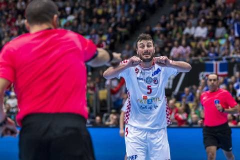 Munich Germany 11 January 2019 World Cup 2019 Men Group B Island vs. Croatia Domagoj Duvnjak Croatia THW Kiel discussed with the referee Munich Olympic Hall Bavaria Germany
