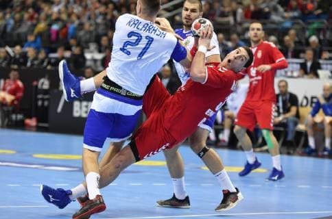 Mijaljo Marsenic Serbia at litter left Gleb Kalarash and right Dmitrj Kiselev both Russia Serbia Russia Russia Federation IHF Handball World Championship 2019 Hanball World Championship 2019 Men Men Men Handball Germany Germany Germany Preliminary Round Group A group A Berlin 11 1 2019