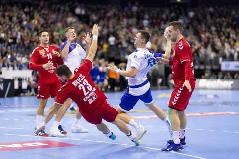 Egor Evdokimov No 8 Russia vs. Zoran Nikolic No 23 Serbia and Stefan Vujic No 7 Serbia Serbia vs Russia Preliminary round Handball IHF Handball World Championship 11 01 19 Berlin Berlin Germany Mercedes Benz Arena Copyright: xAgentur54Gradx xFelixxKoenigx
