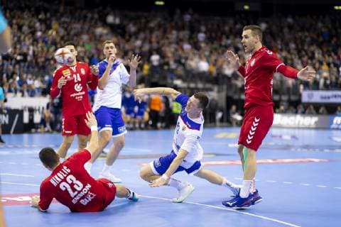 Egor Evdokimov No 8 Russia vs. Zoran Nikolic No 23 Serbia and Stefan Vujic No 7 Serbia Serbia vs Russia Preliminary round Handball IHF Handball World Championship 11 01 19 Berlin Berlin Germany Mercedes Benz Arena Copyright: xAgentur54Gradx xFelixxKoenigx