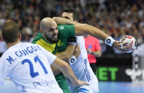 Gustova Rodrigues 95 BRA on the ball Preliminary round game Group A Brazil France in the Mercedes Benz Arena in Berlin Germany on 11 01 2019 IHF Mens Handball World Championship in Germany and Denmark 2019