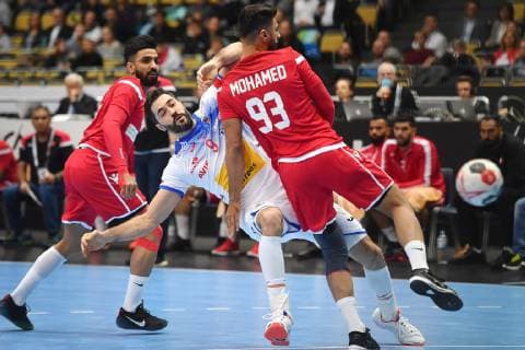 Raul RODRIGUEZ ENTRERRIOS ESP action duel litter against Mohamed HABID BRN preliminary round group B Bahrain BRN Spain ESP on 11 01 2019 in Munich Germany Olympic Hall Handball World Championship 2019 from 10 01 27 01 2019 in Germany and Denmark