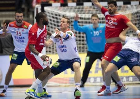 Handball WM, Tunesien - Norwegen DK: 20190111, Herning, Danmark: 2019 IHF Verdensmesterskabet i handbold i Tyskland Danmark i Jyske Bank Boxen, Herning: Tunesien-Norge. Mosbah Sanai (19), Tunisia, Magnus Gullerud (21), Norway Foto: Lars M¿ller UK: 20190112, Herning, Denmark: 2019 IHF Handball World Championship WM Weltmeisterschaft in Germany and Denmark. Jyske Bank Boxen, Herning. Tunisia-Norway. Mosbah Sanai (19), Tunisia, Magnus Gullerud (21), Norway