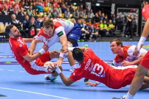 Handball WM, Tunesien - Norwegen HANDBALL - IHF WC, TUN vs NOR HERNING,DENMARK,11.JAN.19 - HANDBALL - IHF Men s World Championships, international match Länderspiel Tunisia vs Norway. Image shows Mohamed Soussi (TUN), Christian O Sullivan (NOR) and Oussama Hosni (TUN). GEPAxpictures xOliverxLerch