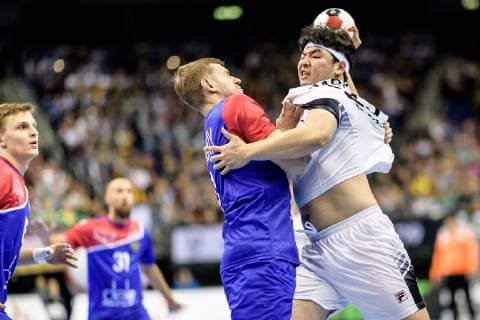 Russia vs. Korea Handball World Championship 2019 12 01 2019 Kwangsoon Park COR 23 vs. Alexander Shkurinskiy RUS 9 at the match between Russia and Korea at the Handball World Championship in Berlin on 12 01 2019 Berlin BER Germany Mercedes Benz Arena