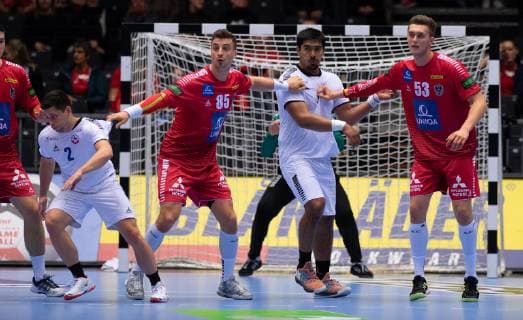 Handball WM Austria Chile on 12 01 2019 in the Jyske Bank Boxen in Herning v l n r Sebastian Ceballos Chile Lukas HERBURGER Austria Esteban Salinas Chile Mykola BILYK Austria xMNx