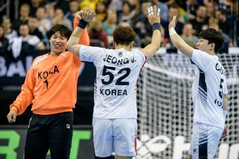 Russia vs Korea Handball World Championship 2019 12 01 2019 l r Jaeyong Park COR 1 Jaewan Jeong COR 52 and Beom Mun Choi COR 5 at the match between Russia and Korea at the Handball World Championship in Berlin on 12 01 2019 Berlin BER Germany Mercedes Benz Arena
