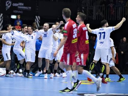 The players of Chile celebrates the victory in the men s IHF Handball World Championship Group C match between Austria and Chile in Herning Denmark Saturday Jan 12 2019 Herning Jylland, detectedSourceLanguage  Copyright: HenningxBagger HenningxBaggerx COP107 spdk20190112-164644-L
