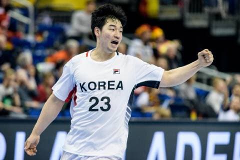 Russia vs. Korea Handball World Championship 2019 12 01 2019 Kwangsoon Park COR 23 at the match between Russia and Korea at the Handball World Championship in Berlin on 12 01 2019 Berlin BER Germany Mercedes Benz Arena