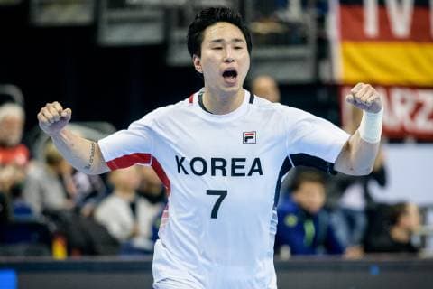 Russia vs. Korea Handball World Championship 2019 12 01 2019 Suyoung Jung COR 7 at the match between Russia and Korea at the Handball World Championship in Berlin on 12 01 2019 Berlin BER Germany Mercedes Benz Arena