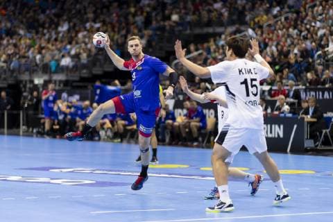 Alexander Shkurinskiy No 9 Russia vs Taehun Jo No 9 Korea and Dongmyung Kim No 15 Korea Russia vs Korea Preliminary Round Handball IHF Handball World Championship 12 01 19 Berlin Berlin Germany Mercedes Benz Arena Copyright: xAgentur54Gradx xFelixxKoenigx