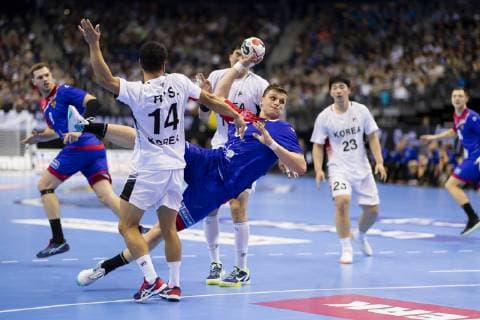 Sergey Gorpishin No 18 Russia vs Song Jin Ri No 14 Korea and Suyoung Jung No 7 Korea Russia vs Korea Preliminary Round Handball IHF Handball World Championship 12 01 19 Berlin Berlin Germany Mercedes Benz Arena Copyright: xAgentur54Gradx xFelixxKoenigx