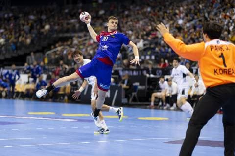 Sergey Gorpishin No 18 Russia vs Jaeyong Park No 1 Korea Russia vs Korea Preliminary Round Handball IHF Handball World Championship 12 01 19 Berlin Berlin Germany Mercedes Benz Arena Copyright: xAgentur54Gradx xFelixxKoenigx