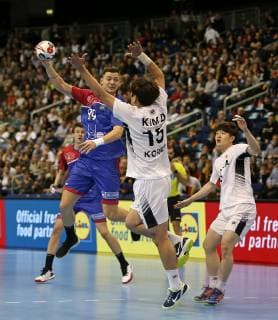 12 01 2019 Handball IHF World Championship Denmark and Germany 2019 Preliminary round Group A Russia Korea in the Mercedes Benz Arena Berlin L R Dmitry Zhitnikov against Dongmyung Kim Korea Taehun Jo Korea