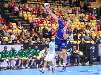 Handball WM, Norwegen - Saudi-Arabien HANDBALL - IHF WC, NOR vs KSA HERNING,DENMARK,12.JAN.19 - HANDBALL - IHF Men s World Championships, international match Länderspiel Norway vs Saudi Arabia. Image shows Mohammed Alabas (KSA) and Espen-Lie Hansen (NOR). GEPAxpictures xOliverxLerch