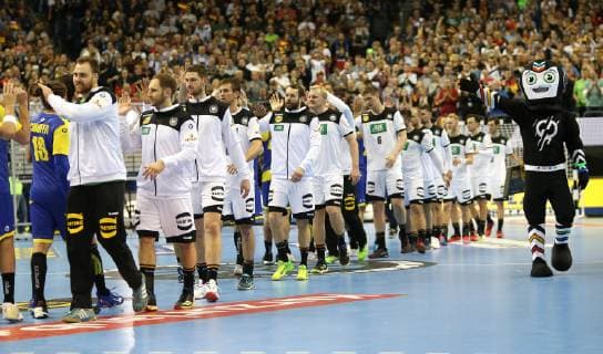 Team Germany thanks Team Brazil after match Germany against Brazil the Handball World Championship 2019 the men on 12 01 2019 in the Mercedes Benz Arena in Berlin Handball World Championship 2019 Group A Germany Brazil
