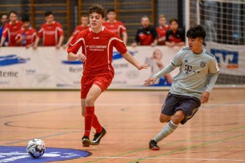 David Rost SGM Gaildorf and Angelo Brückner FC Bayern Muenchen Germany Gaildorf 12 01 2019 Sports Youth Football 30 Int U17 Indoor Football Tournament Youth Euro Cup 2019 Sports Hall