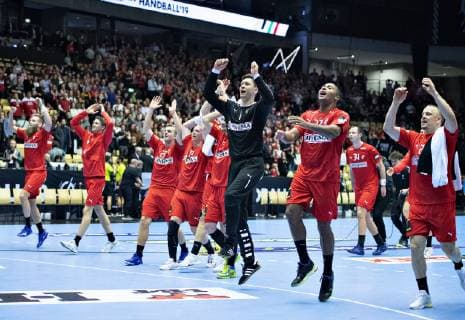 The Danish players celebrate the victory in the men s IHF Handball World Championship Group C match between Denmark and Tunisia in Herning Denmark Saturday Jan 12 2019 Herning Jylland Denmark, detectedSourceLanguage  Copyright: HenningxBagger HenningxBaggerx COP101 spdk20190112-214817-L