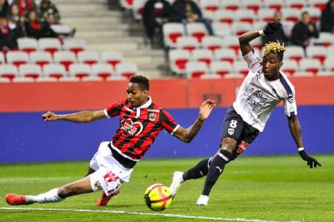 Christophe Herelle (OGC Nice) - Yann Karamoh (Bordeaux) FOOTBALL : OGC Nice vs Bordeaux FC - Ligue 1 Conforama - Nice - 12 01 2019 NorbertScanella Panoramic 