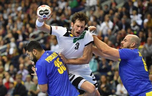 Uwe Gensheimer Germany with ball right Gustavo Rodrigues BRA left Thiago Ponciano BRA Germany Brazil Germany Brazil Brasilia France IHF Handball World Championship 2019 Hanball World Championship 2019 Men Men Men Handball Germany Germany Preliminary Round Group A group A Berlin 12 1 2019